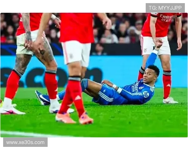 TA跟队：姆巴佩左大腿不适，周三或周四接受检查